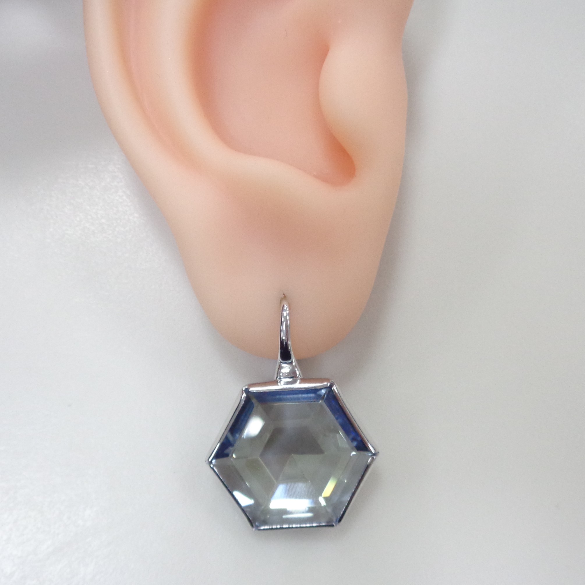 Серебряные серьги с синим горным хрусталем